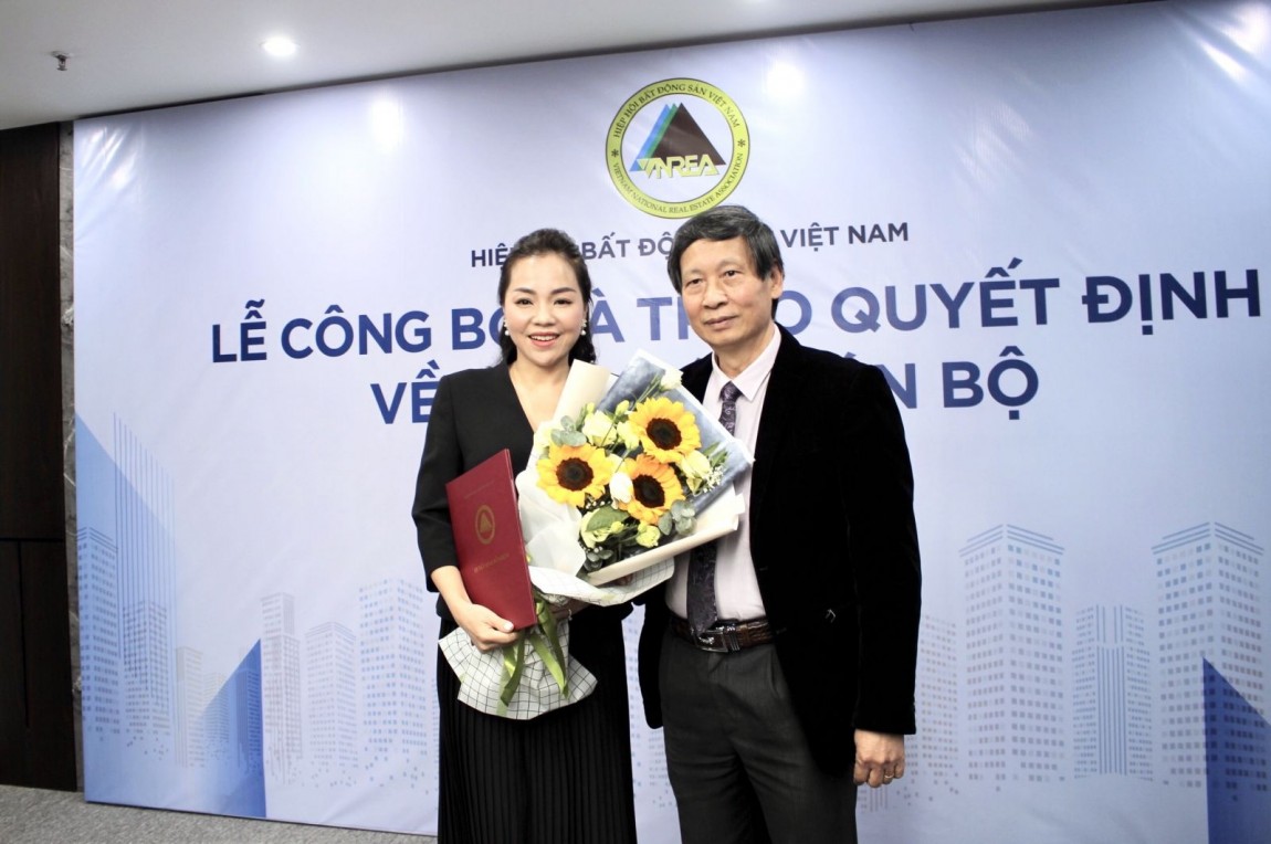 Bà Cao Thị Thanh Nga được bổ nhiệm làm Phó Viện trưởng Viện Nghiên cứu Bất động sản Việt Nam