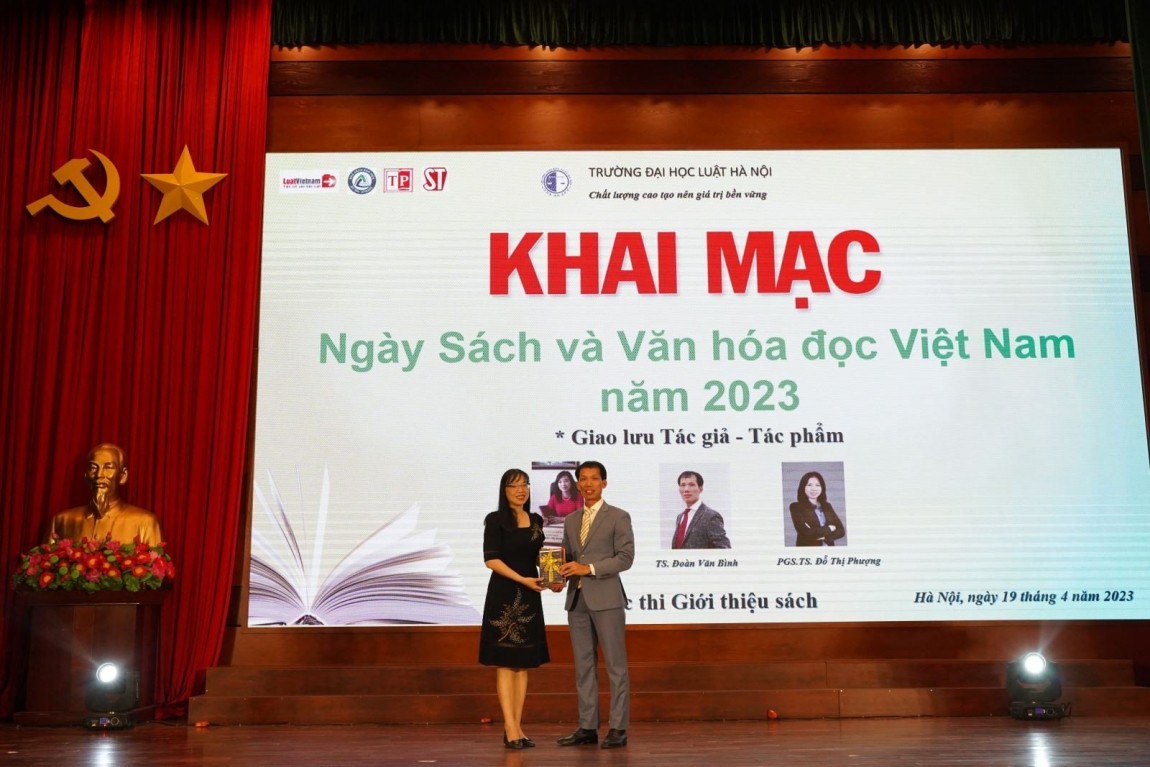 LS.TS. Đoàn Văn Bình tham dự ngày hội Sách và Văn hóa đọc Việt Nam năm 2023 tại Trường Đại học Luật Hà Nội