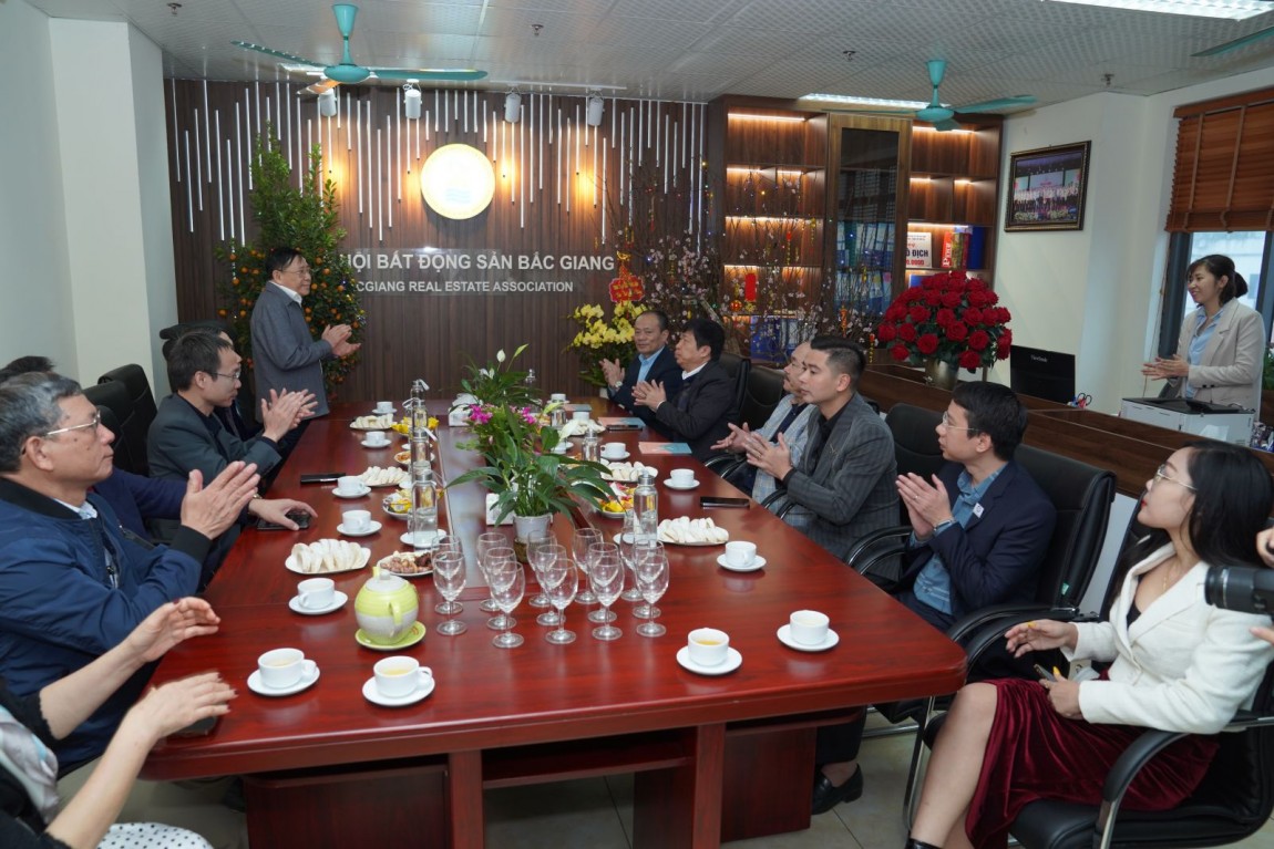 Lãnh đạo Hiệp hội Bất động sản Việt Nam thăm và chúc Tết Hiệp hội Bất động sản Bắc Giang