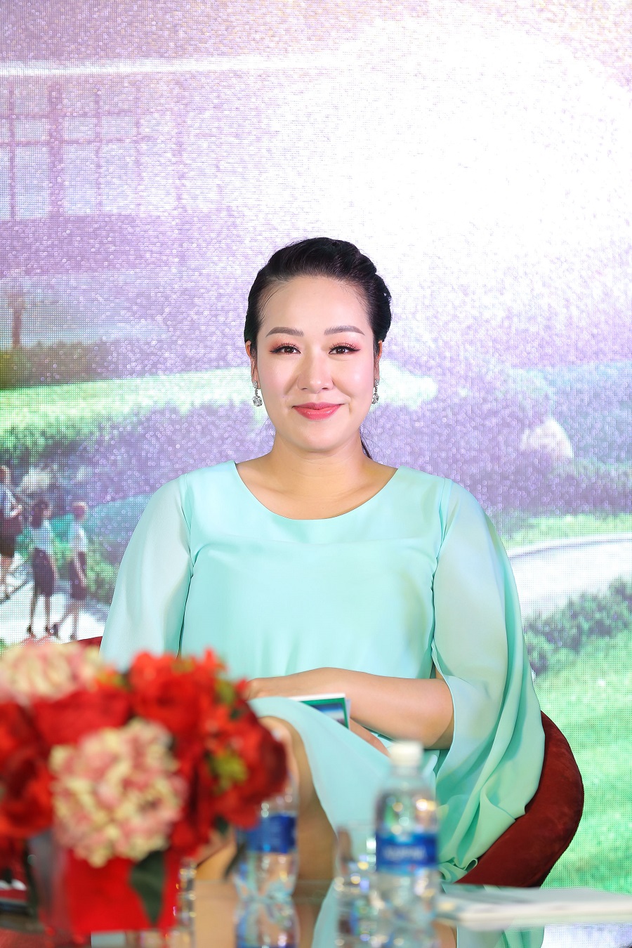 Hoa Hậu Ngô Phương Lan: “Công nghệ thông minh giúp gia đình gần nhau hơn” Ngô Phương Lan là một trong những Hoa hậu kín tiếng nhất showbiz Việt
