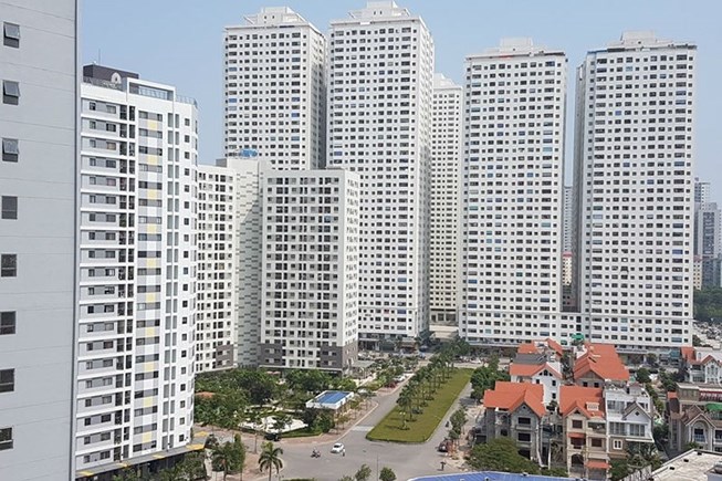 Hà Nội: Chung cư cao cấp nào đủ tiêu chí an cư lý tưởng? Nhiều dự án có mật độ xây dựng dày đặc tập trung cư dân quá đông đúc, phức tạp.