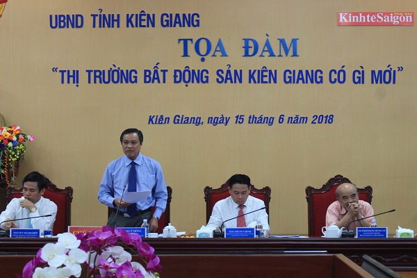 Ông Phạm Vũ Hồng, Phó Bí thư Tỉnh ủy, Chủ tịch UBND tỉnh Kiên Giang phát biểu khai mạc tọa đàm. Ảnh: Trung Chánh