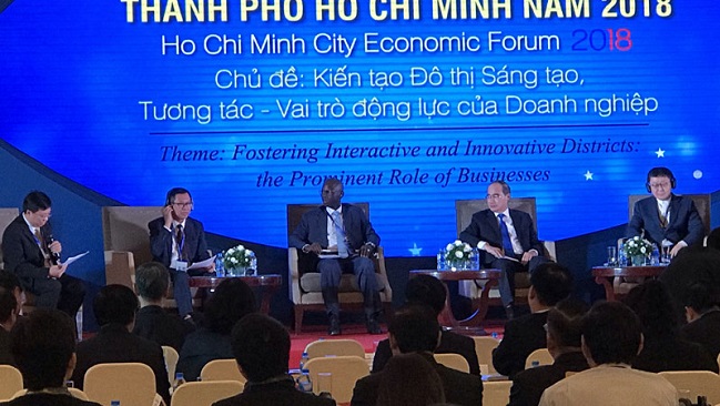 Ông Nguyễn Thiện Nhân chủ trì phiên tọa đàm về đô thị sáng tạo