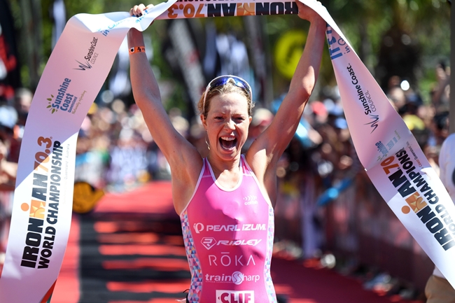 Holly Lawrence (GBR) ở cuộc thi IRONMAN 70.3 World Championship Queensland, Úc.