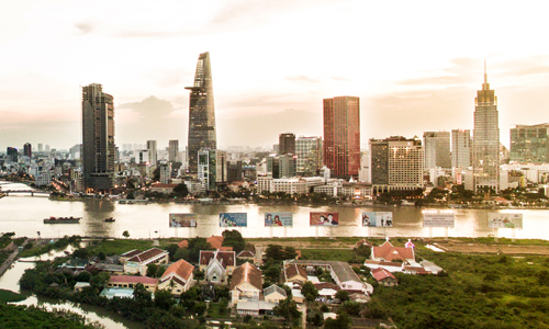 Nhiều người chấp nhận mua nhà phố hẻm ở quận 1, TP.HCM chỉ vì muốn có hộ khẩu trung tâm. Ảnh: Lucas Nguyễn