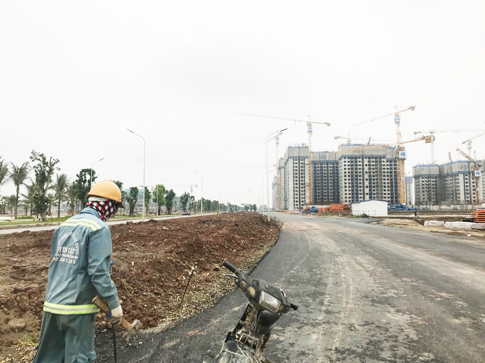 Sau 8 tháng xây dựng, dự án đã hình thành diện mạo. Đường nội bộ được hoàn thiện cơ bản.