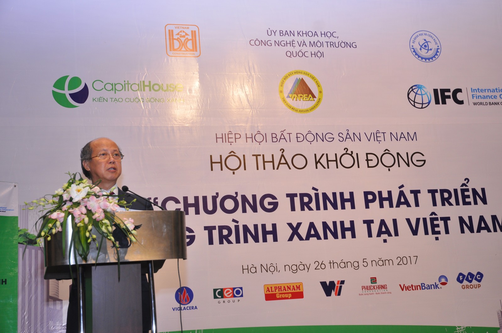 Ông Nguyễn Trần Nam - Chủ tịch Hiệp hội BĐS Việt Nam phát biểu khai mạc, định hướng Hội thảo.