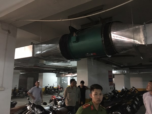 Quạt hút khói tại tầng hầm chưa được bảo vệ chống cháy.