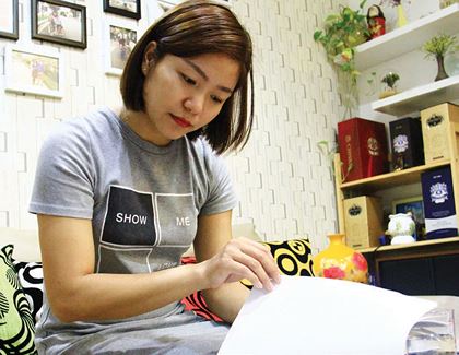 Chị Vĩnh cho biết, hàng trăm hộ dân đã ký vào đơn kêu cứu với mong muốn giải quyết các vấn đề lưu cữu từ lâu.