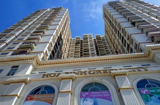 Trong khi chưa có sự thống nhất về phương án xác định nghĩa vụ tài chính bổ sung do điều chỉnh quy hoạch dự án. Thiệt thòi đang rơi vào chính những người dân.