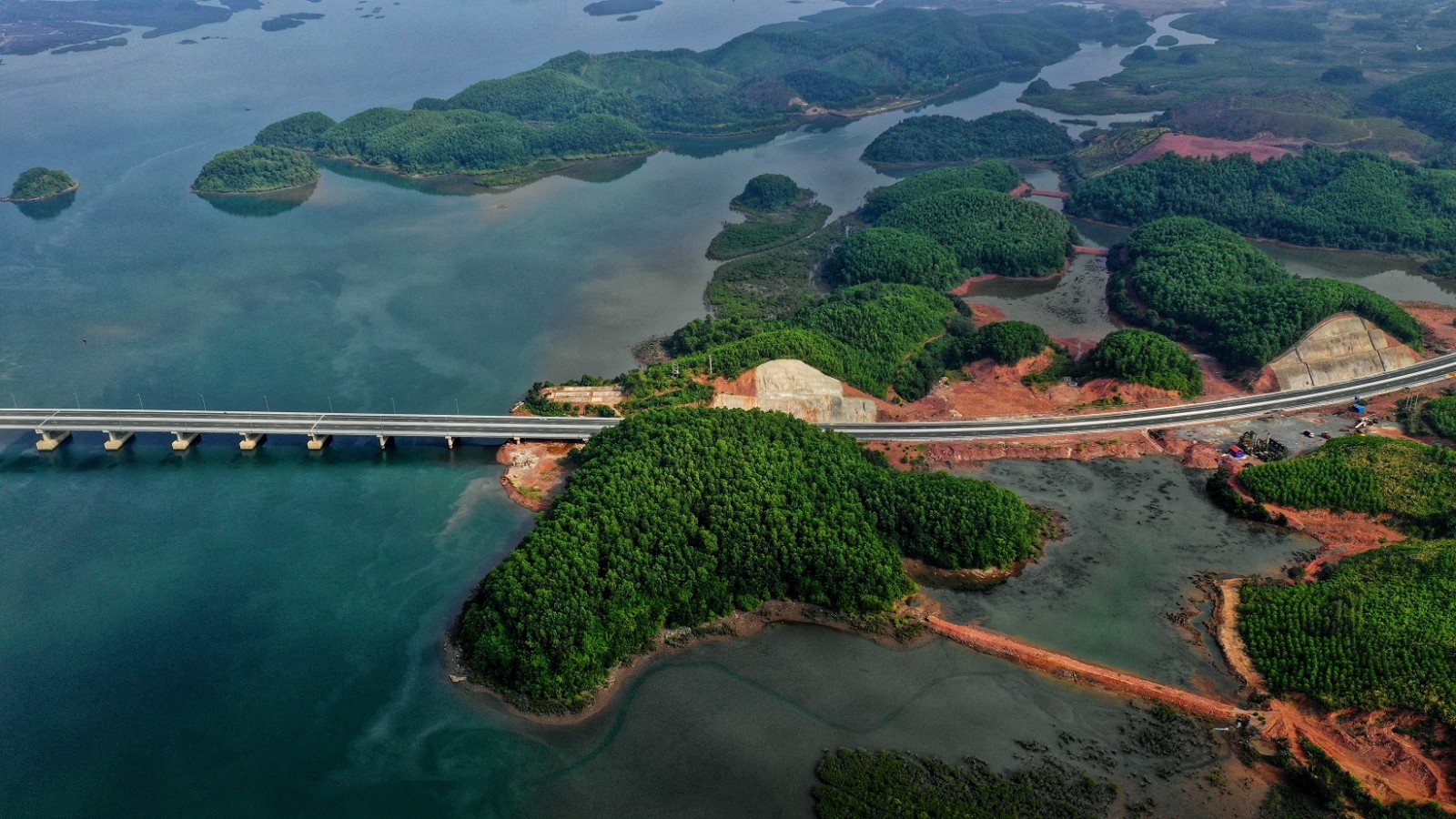 Cao tốc Hạ Long Vân Đồn