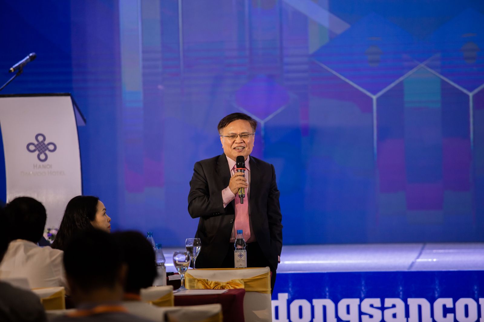 (TS. Trần Đình Cung phát biểu tại Diễn đàn Bất động sản Công nghiệp Việt Nam)