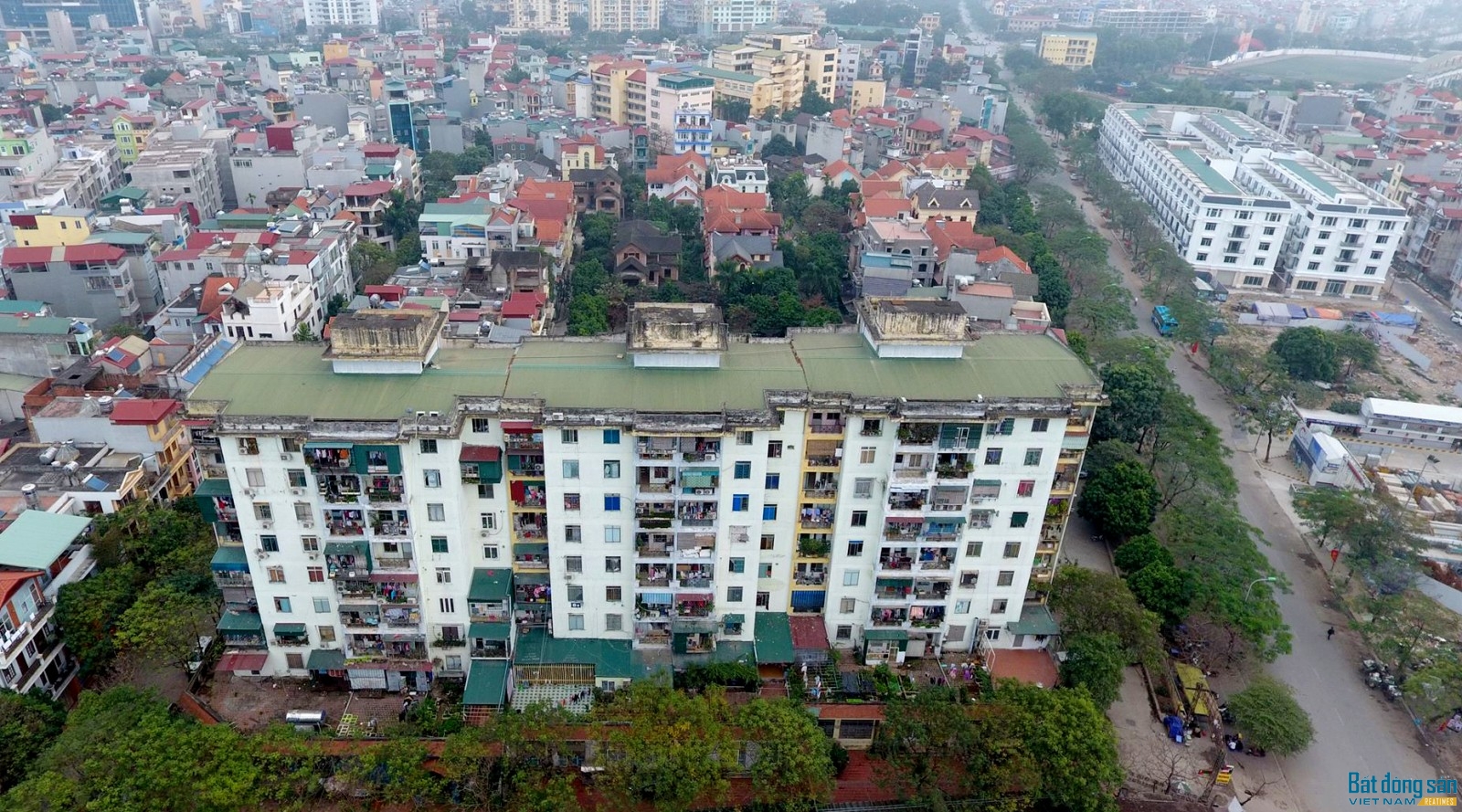 Theo phản ánh của người dân sống tại khu chung cư G9 Xuân La, thuộc phường Xuân Tảo, quận Bắc Từ Liêm, nhiều tháng nay toàn bộ 5/6 chiếc thang máy không hoạt động, khiến người dân sống tại chung cư 9 tầng phải đi lại bằng cầu thang bộ.