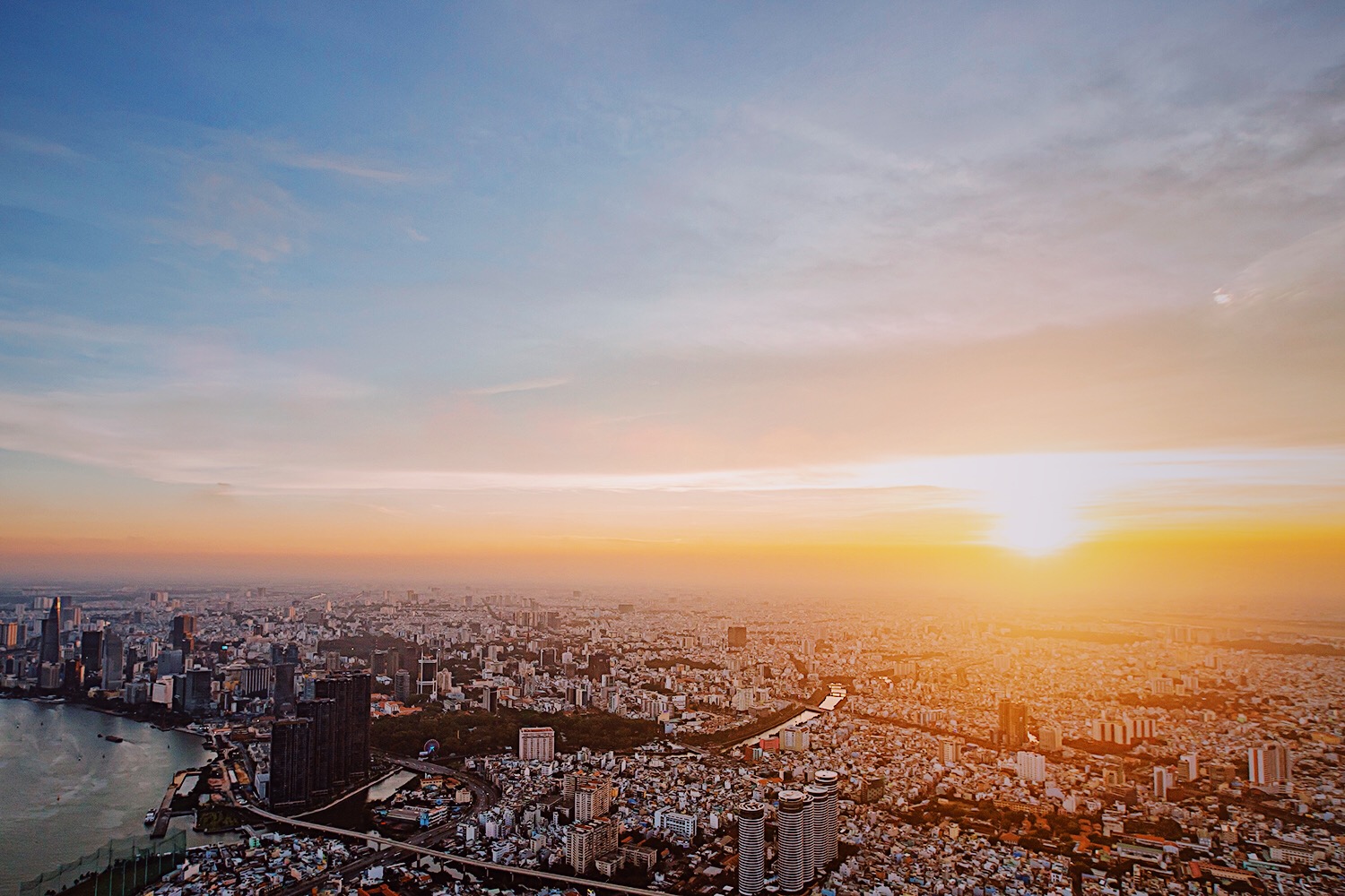 Hé lộ view tuyệt đẹp vào tất cả các thời điểm trong ngày, dù là bình minh hay hoàng hôn.