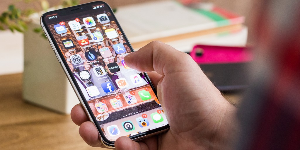 App cư dân trên Smartphone giúp cư dân có thể chủ động sắp xếp, đặt lịch sử dụng tiện ích trong đô thị (Ảnh minh họa)