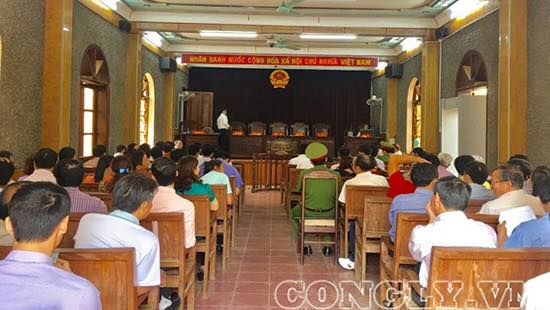 Toàn cảnh phiên sơ thẩm. Ảnh: Công lý