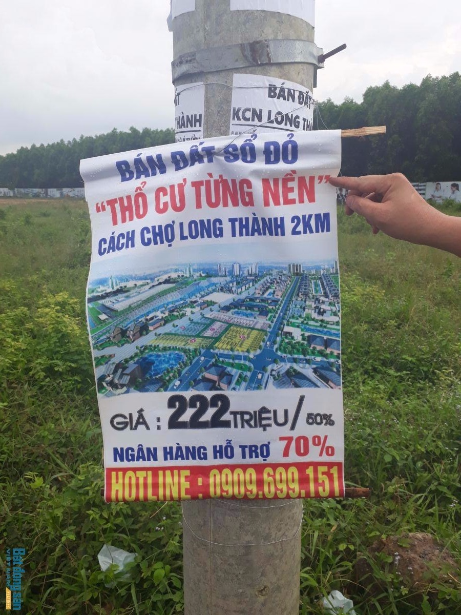 Đất Long Thành được rao bán khắp nơi.