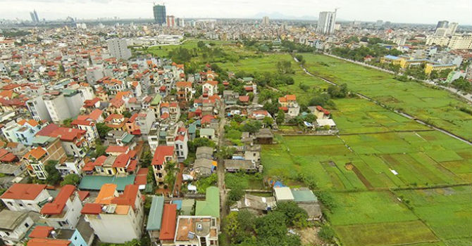 Việc chuyển đổi đất nhanh chóng đã góp phần khiến thiên nhiên môi trường của Hà Nội đang dần bị suy giảm (Ảnh minh họa)