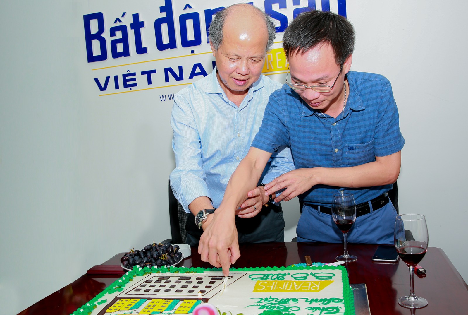 Chủ tịch Hiệp hội Bất động sản Việt Nam thăm và chúc mừng Reatimes ngày thành lập