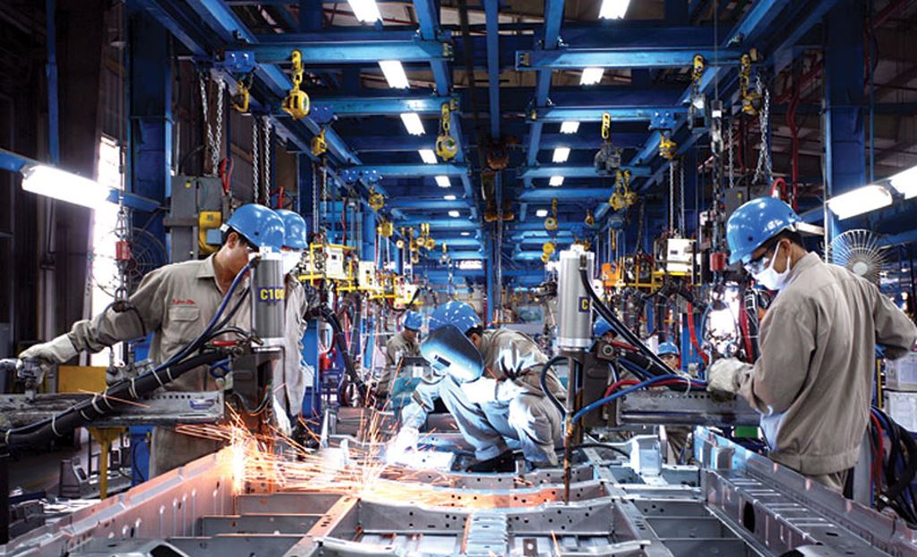 Việt Nam là Chi phí nhân công cạnh tranh là điểm thu hút chính cho các tập đoàn để mắt đến Việt Nam