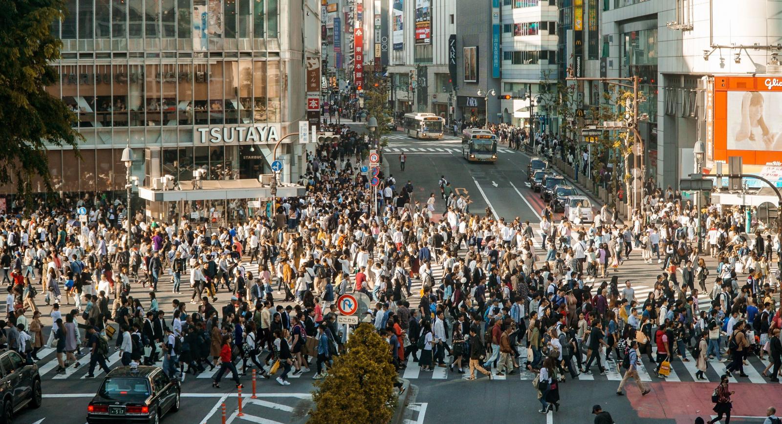 Đường phố Tokyo giờ thấp điểm