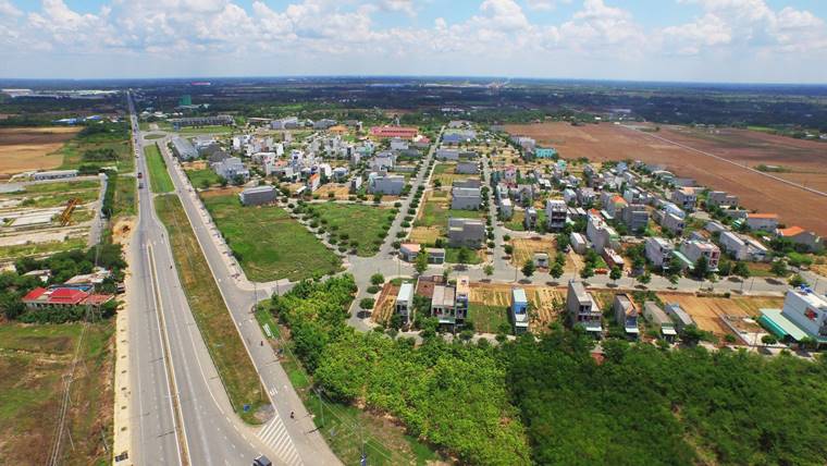 Đất nền vùng ven TP.HCM vẫn là kênh đầu tư thu hút giới địa ốc.