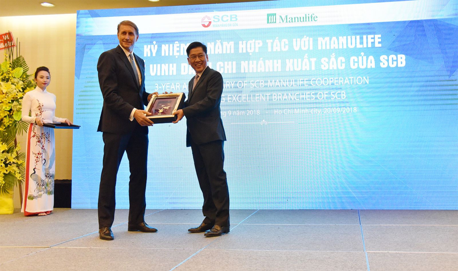 SCB đã tổ chức Lễ kỷ niệm hợp tác 3 năm giữa SCB và Manulife.