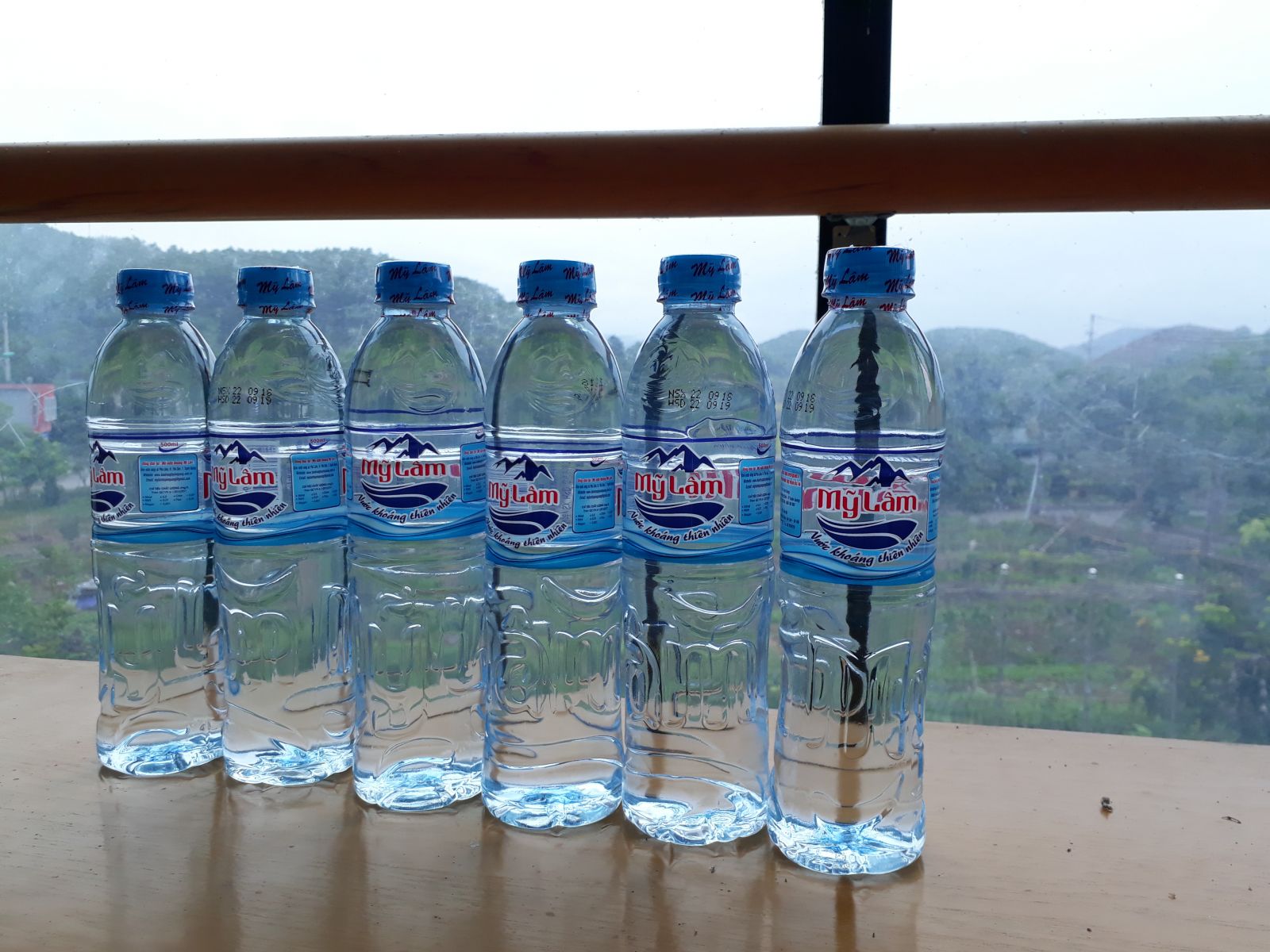 Sản phẩm nước khoáng Mỹ Lâm.