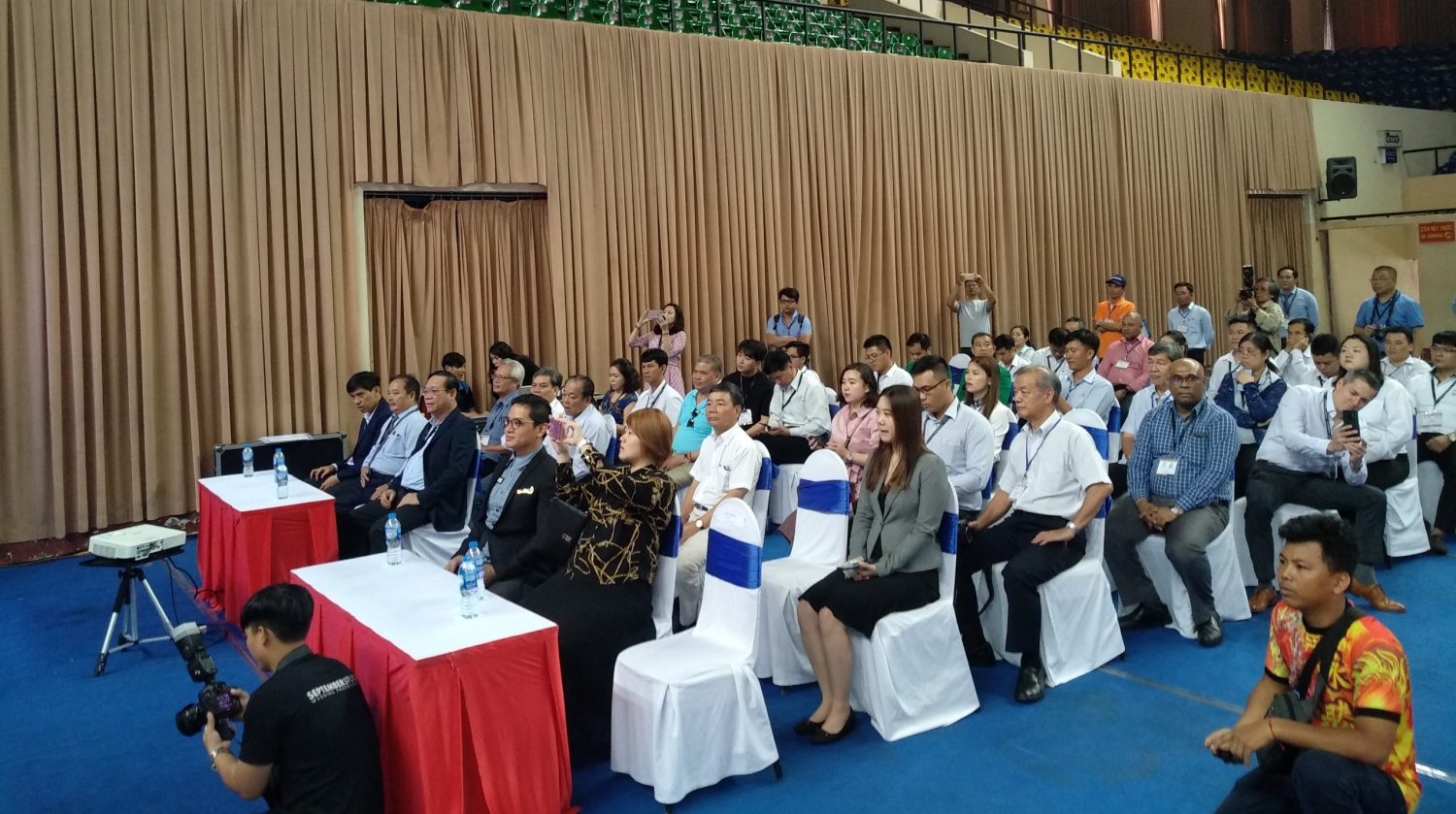 TS. Mai Văn Thanh trình bày về sản phẩm S95 tại hội thảo