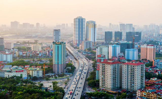 Giá nhà ở quá cao trong khi nhà ở xã hội vẫn chưa đáp ứng được hết nhu cầu của người dân.
