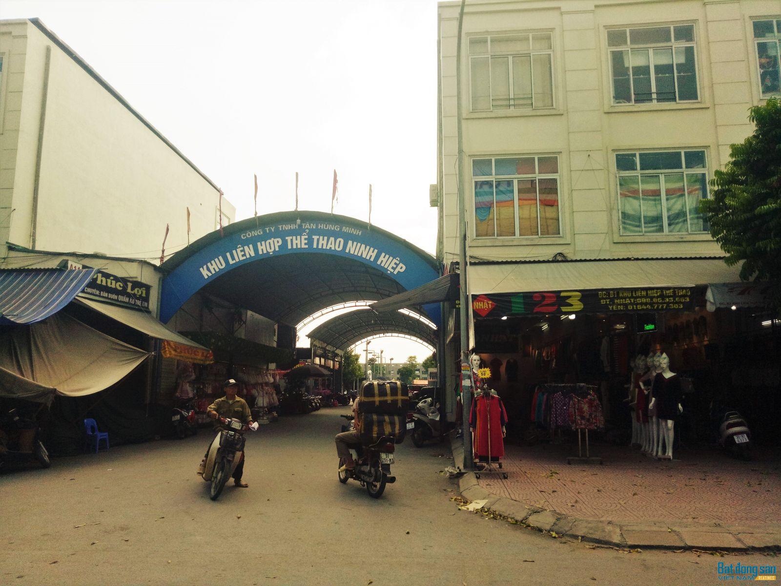“Hô biến” khu liên hợp thể thao thành dãy ki-ốt cho thuê, trục lợi hàng tỷ đồng Khu