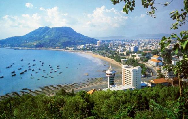 Du lịch biển và những đột phá trong kết nối hạ tầng đang tạo